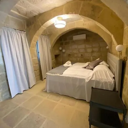Traditional Farmhouse- For Reservation What2app 0039-377-300-1883 Sea Views San Lawrenz