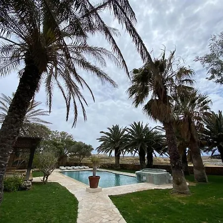 Traditional Farmhouse- For Reservation What2app 0039-377-300-1883 Sea Views Сasa de vacaciones