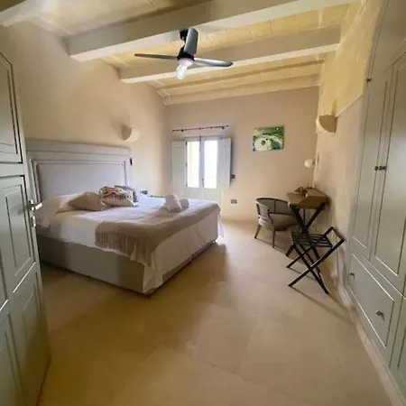 Traditional Farmhouse- For Reservation What2app 0039-377-300-1883 Sea Views Сasa de vacaciones