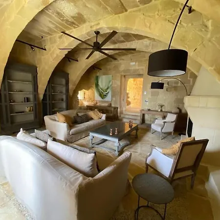Traditional Farmhouse- For Reservation What2app 0039-377-300-1883 Sea Views San Lawrenz